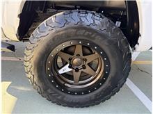 Vehicle Thumb #16