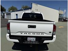 Vehicle Thumb #9