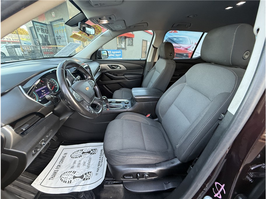 2020 Chevrolet Traverse 1LT - Photo 18