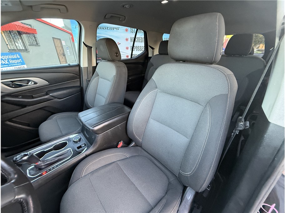 2020 Chevrolet Traverse 1LT - Photo 19