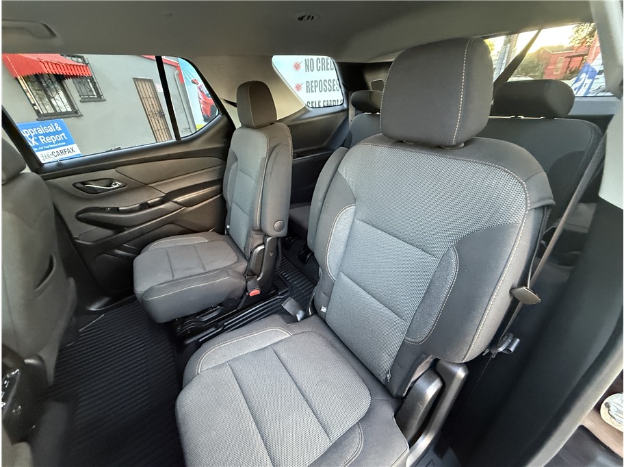 2020 Chevrolet Traverse 1LT - Photo 23
