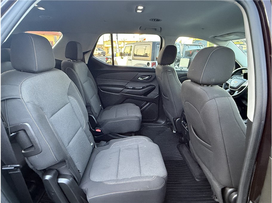 2020 Chevrolet Traverse 1LT - Photo 28