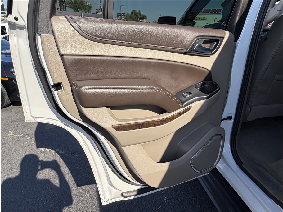 2017 Chevrolet Tahoe LT - Photo 19