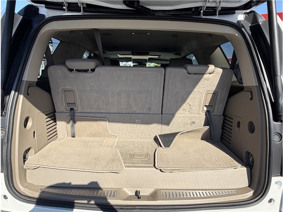 2017 Chevrolet Tahoe LT - Photo 24