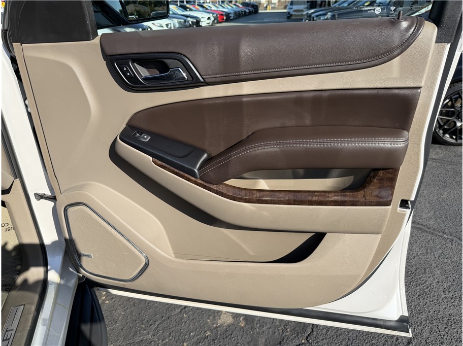 2017 Chevrolet Tahoe LT - Photo 31