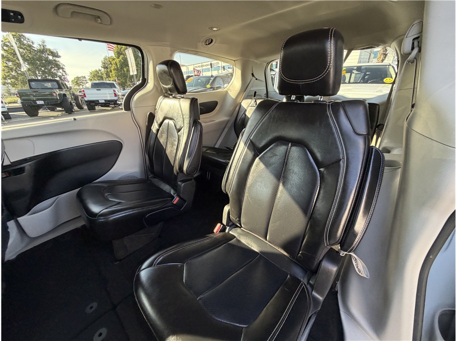 2021 Chrysler Voyager LXI - Photo 20