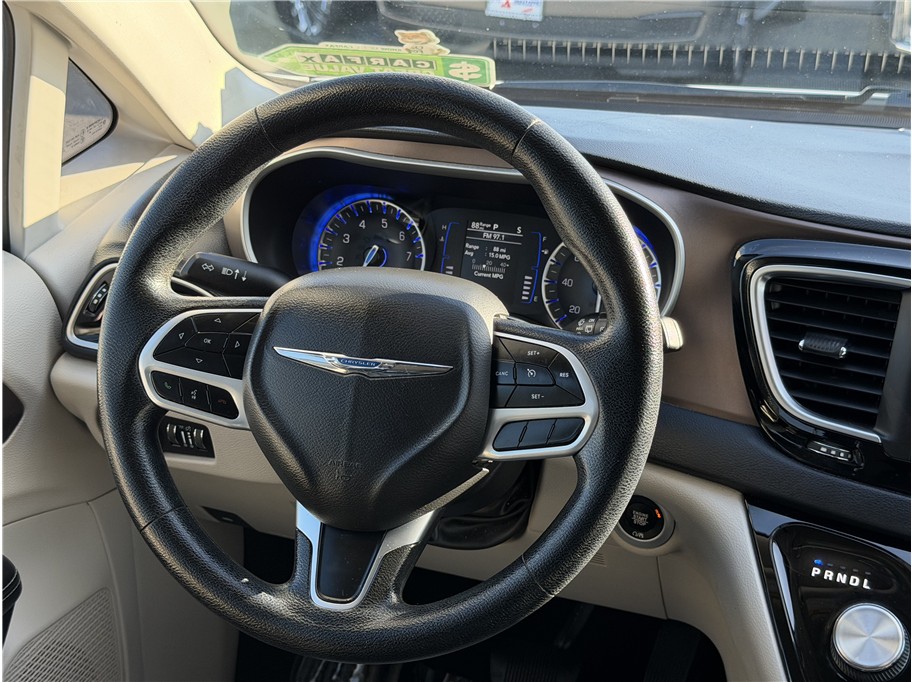 2021 Chrysler Voyager LXI - Photo 34