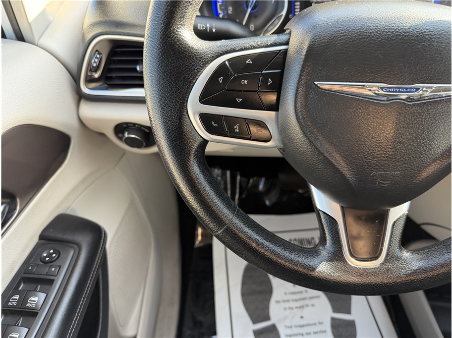 2021 Chrysler Voyager LXI - Photo 35