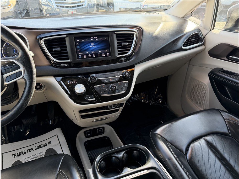 2021 Chrysler Voyager LXI - Photo 38