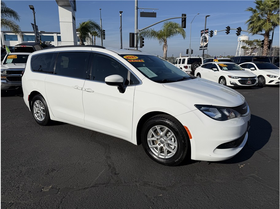 2021 Chrysler Voyager LXI - Photo 61