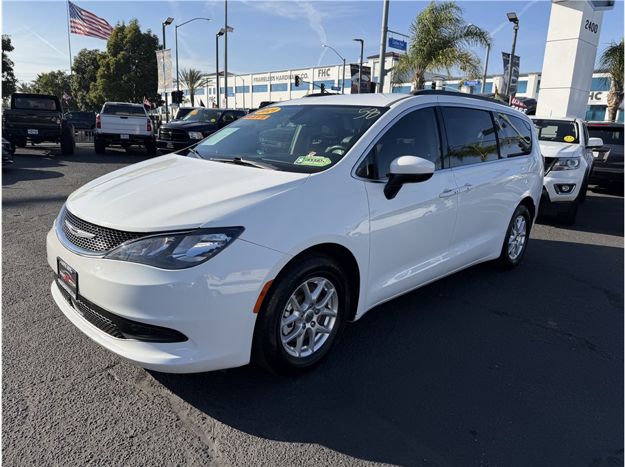 2021 Chrysler Voyager LXI - Photo 9