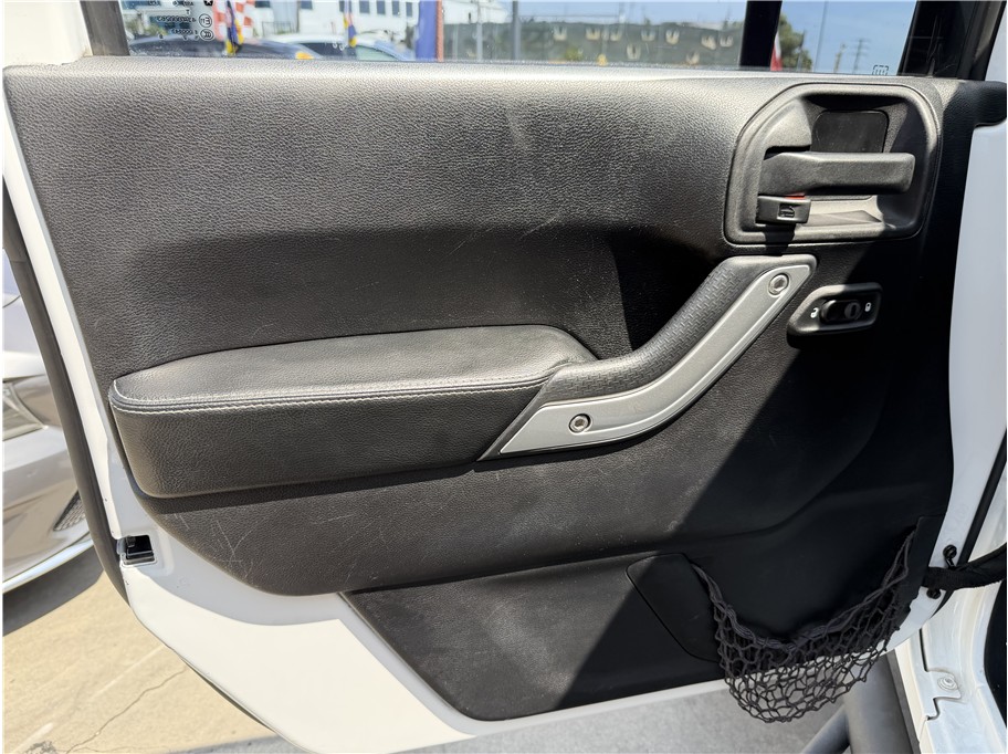 2015 Jeep Wrangler Unlimited Freedom Edition - Photo 16