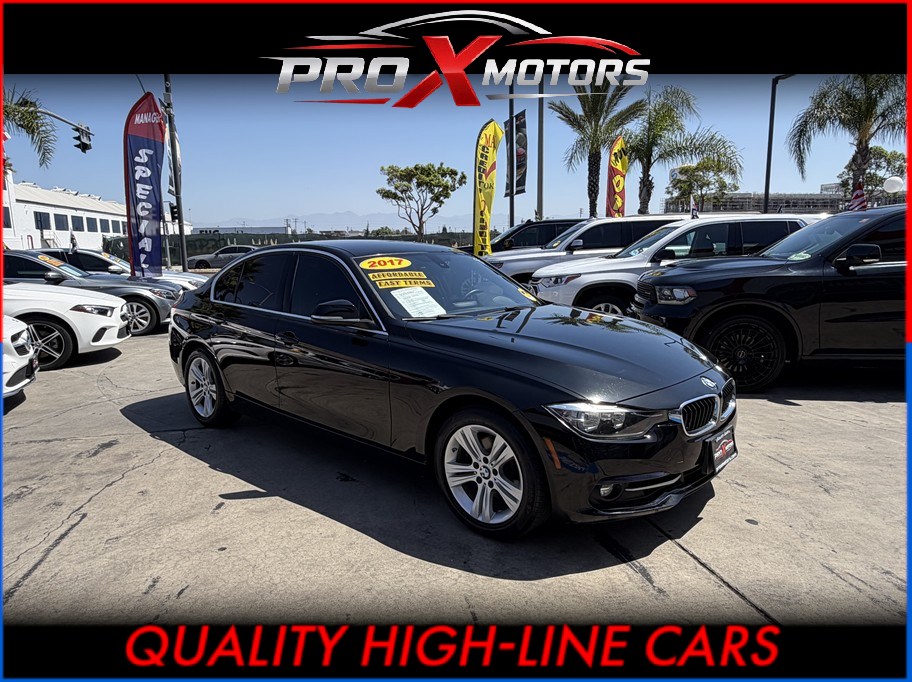 2017 BMW 3 Series 330i Sedan's photo
