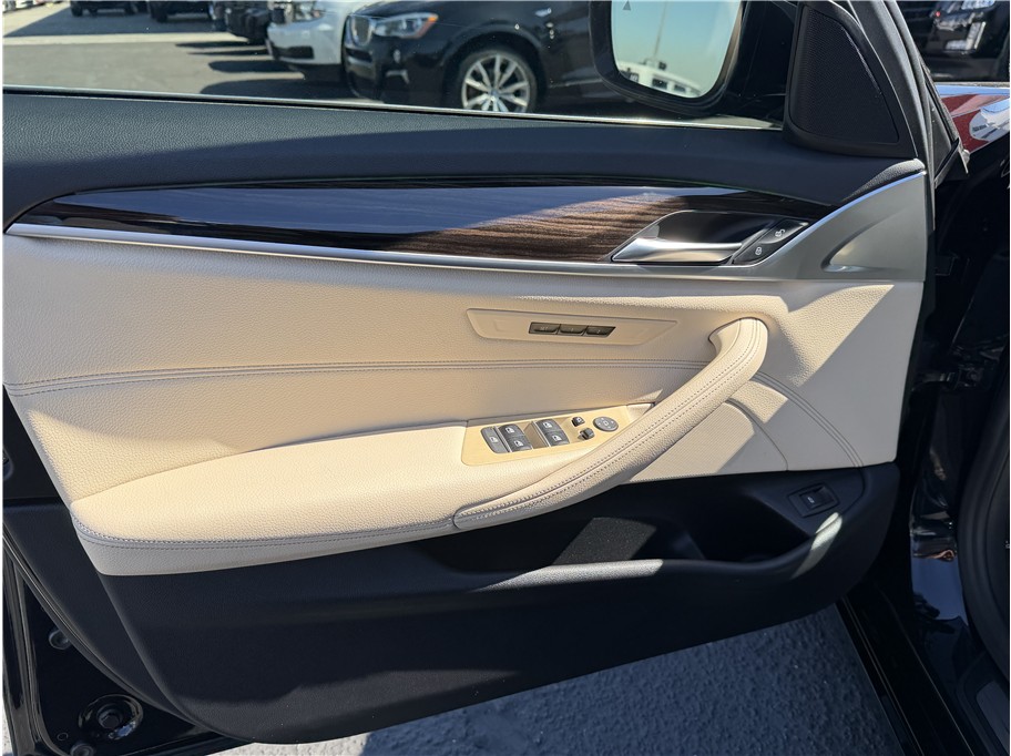 2020 BMW 5 Series 530i - Photo 14