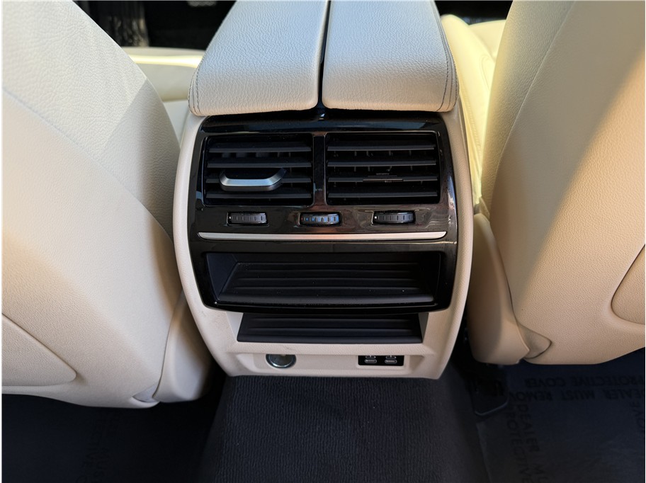 2020 BMW 5 Series 530i - Photo 25