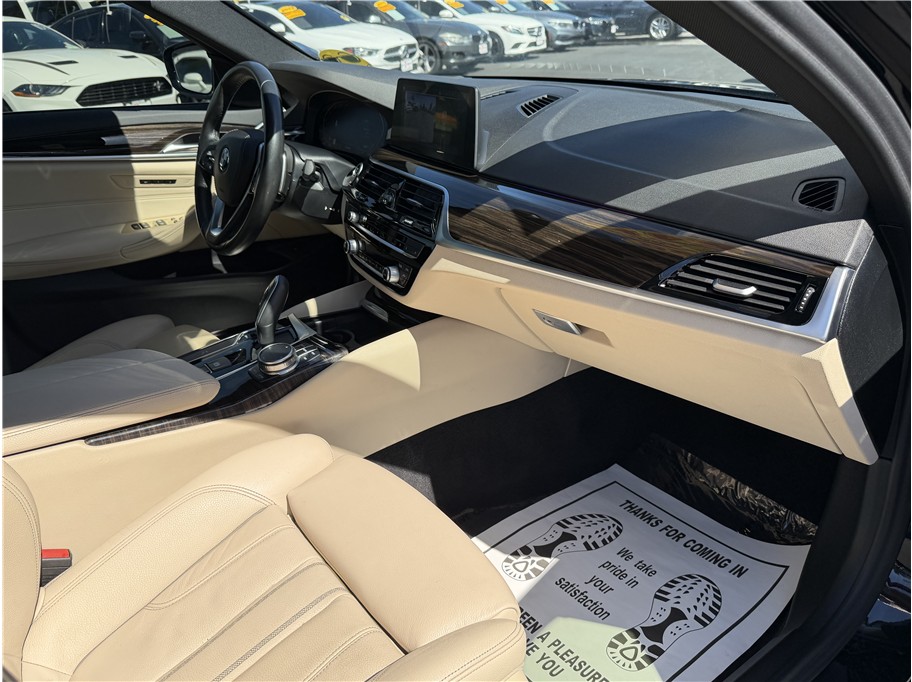 2020 BMW 5 Series 530i - Photo 28