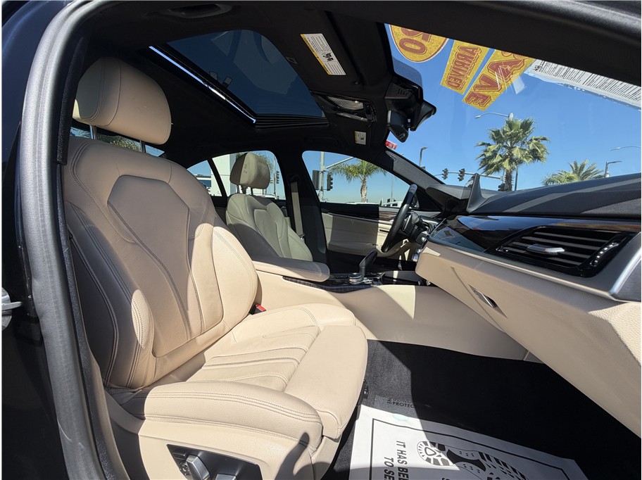 2020 BMW 5 Series 530i - Photo 30