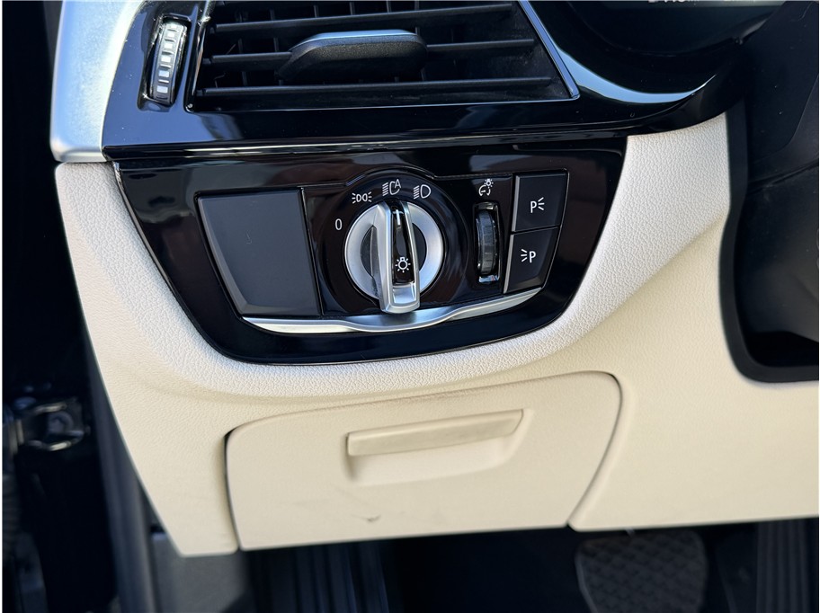 2020 BMW 5 Series 530i - Photo 34