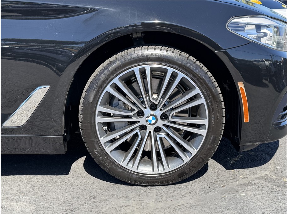 2020 BMW 5 Series 530i - Photo 9