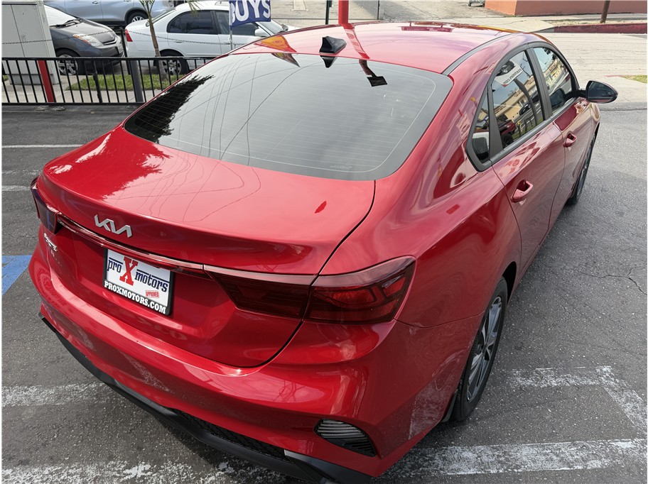 2024 Kia Forte LXS - Photo 13