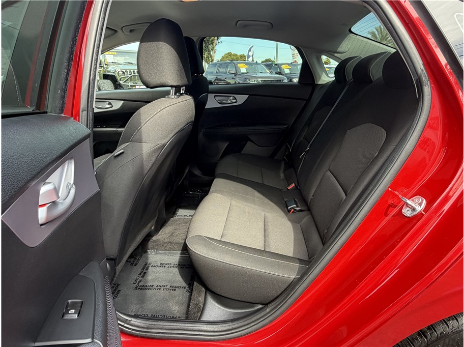 2024 Kia Forte LXS - Photo 20