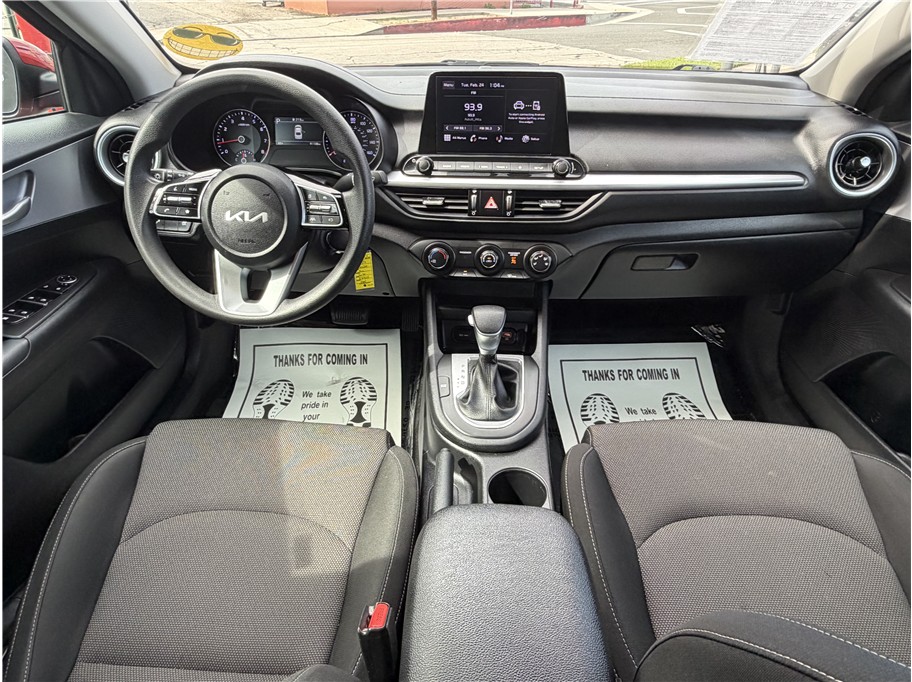 2024 Kia Forte LXS - Photo 24