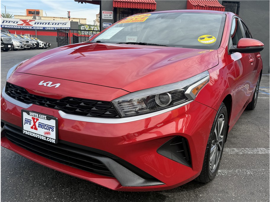 2024 Kia Forte LXS - Photo 38