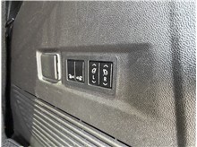 Vehicle Thumb #28