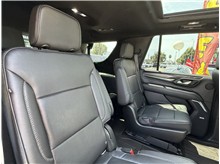 Vehicle Thumb #33