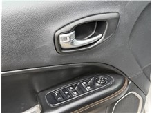 Vehicle Thumb #16
