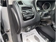 Vehicle Thumb #34