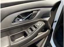 Vehicle Thumb #15