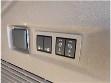 Vehicle Thumb #30