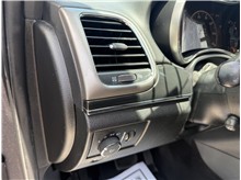 Vehicle Thumb #33