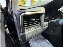 Vehicle Thumb #36