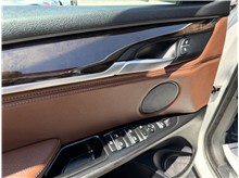 Vehicle Thumb #16
