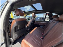 Vehicle Thumb #21