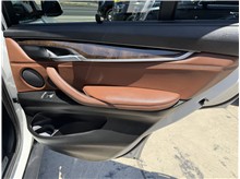 Vehicle Thumb #25