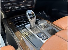Vehicle Thumb #40