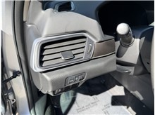 Vehicle Thumb #32