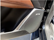 Vehicle Thumb #18