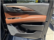 Vehicle Thumb #32