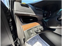 Vehicle Thumb #46