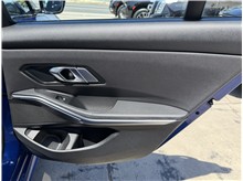 Vehicle Thumb #25