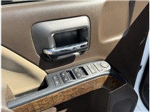 Vehicle Thumb #16