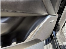 Vehicle Thumb #16