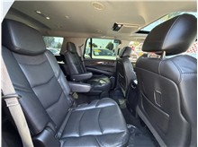 Vehicle Thumb #28