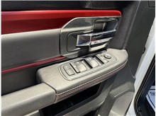 Vehicle Thumb #16