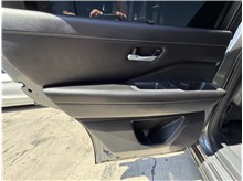 Vehicle Thumb #19