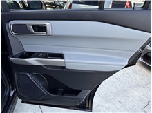 Vehicle Thumb #27